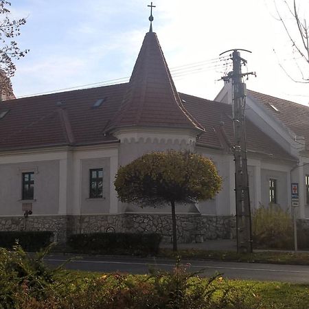 Pongrácz Apartman Zirc Esterno foto