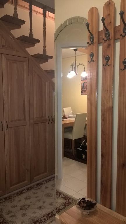 Pongrácz Apartman Zirc Esterno foto