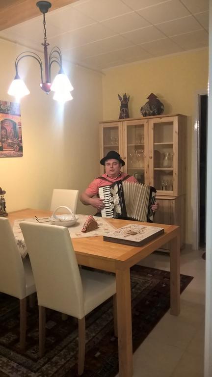 Pongrácz Apartman Zirc Esterno foto