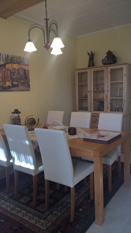 Pongrácz Apartman Zirc Esterno foto