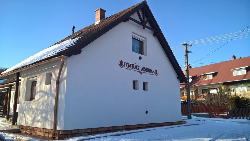Pongrácz Apartman Zirc Esterno foto