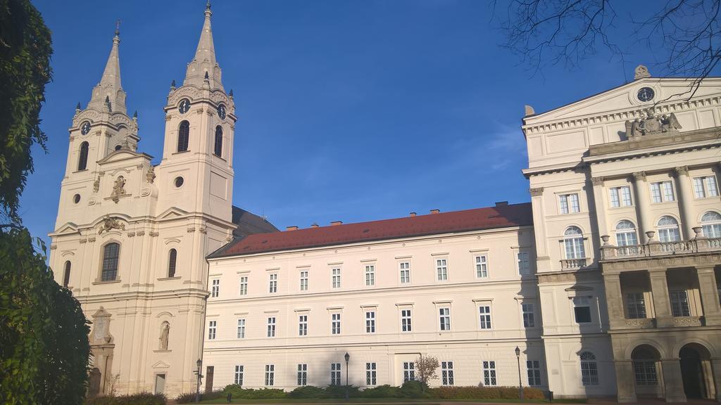 Pongrácz Apartman Zirc Esterno foto