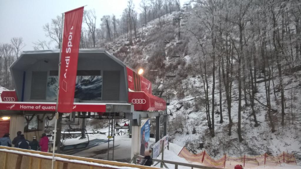 Pongrácz Apartman Zirc Esterno foto