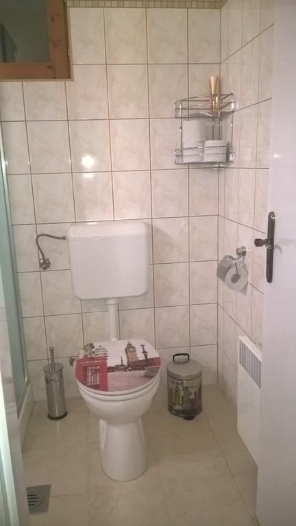 Pongrácz Apartman Zirc Esterno foto