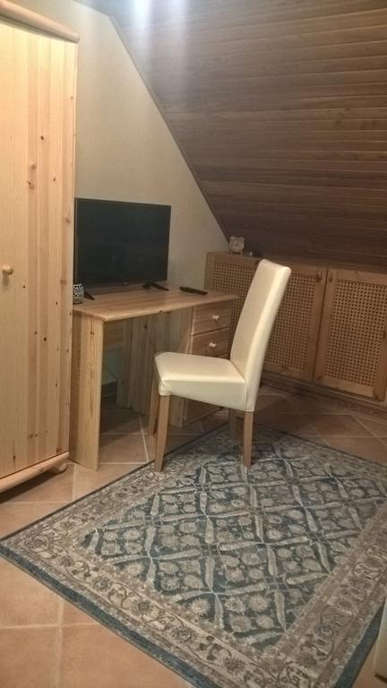 Pongrácz Apartman Zirc Esterno foto
