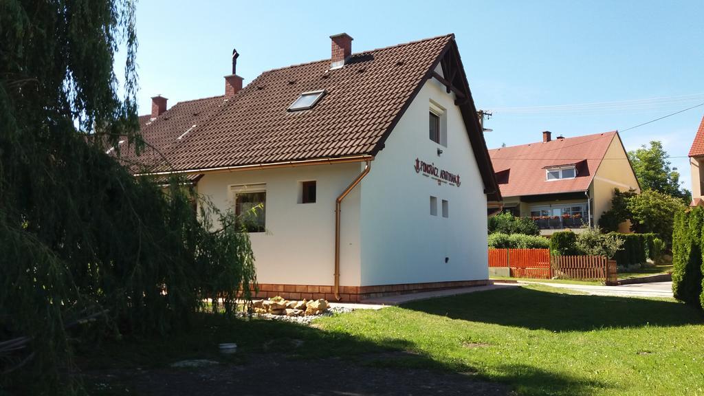 Pongrácz Apartman Zirc Esterno foto
